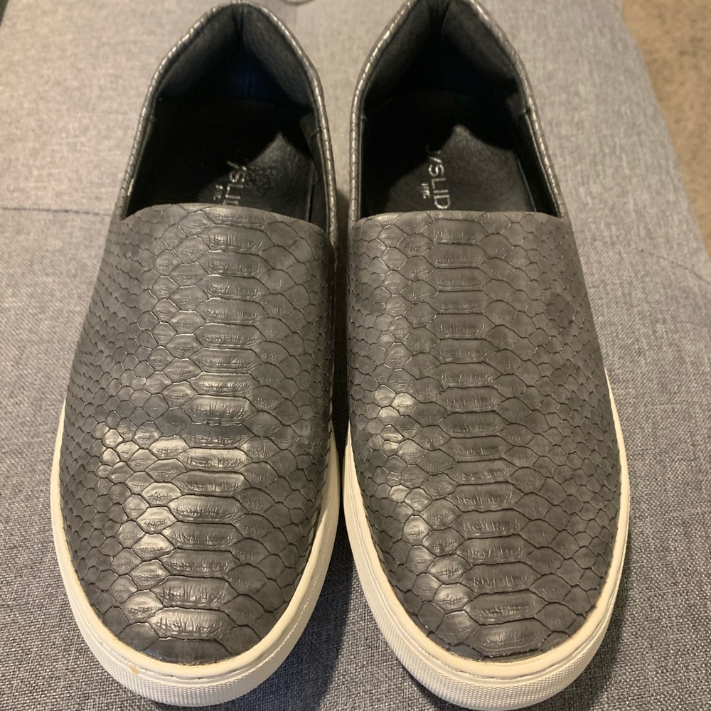J/Slides Slip-ons Snakeskin Look